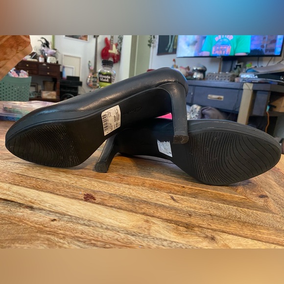 Size 9 Black Clark's Heels - Picture 3 of 5
